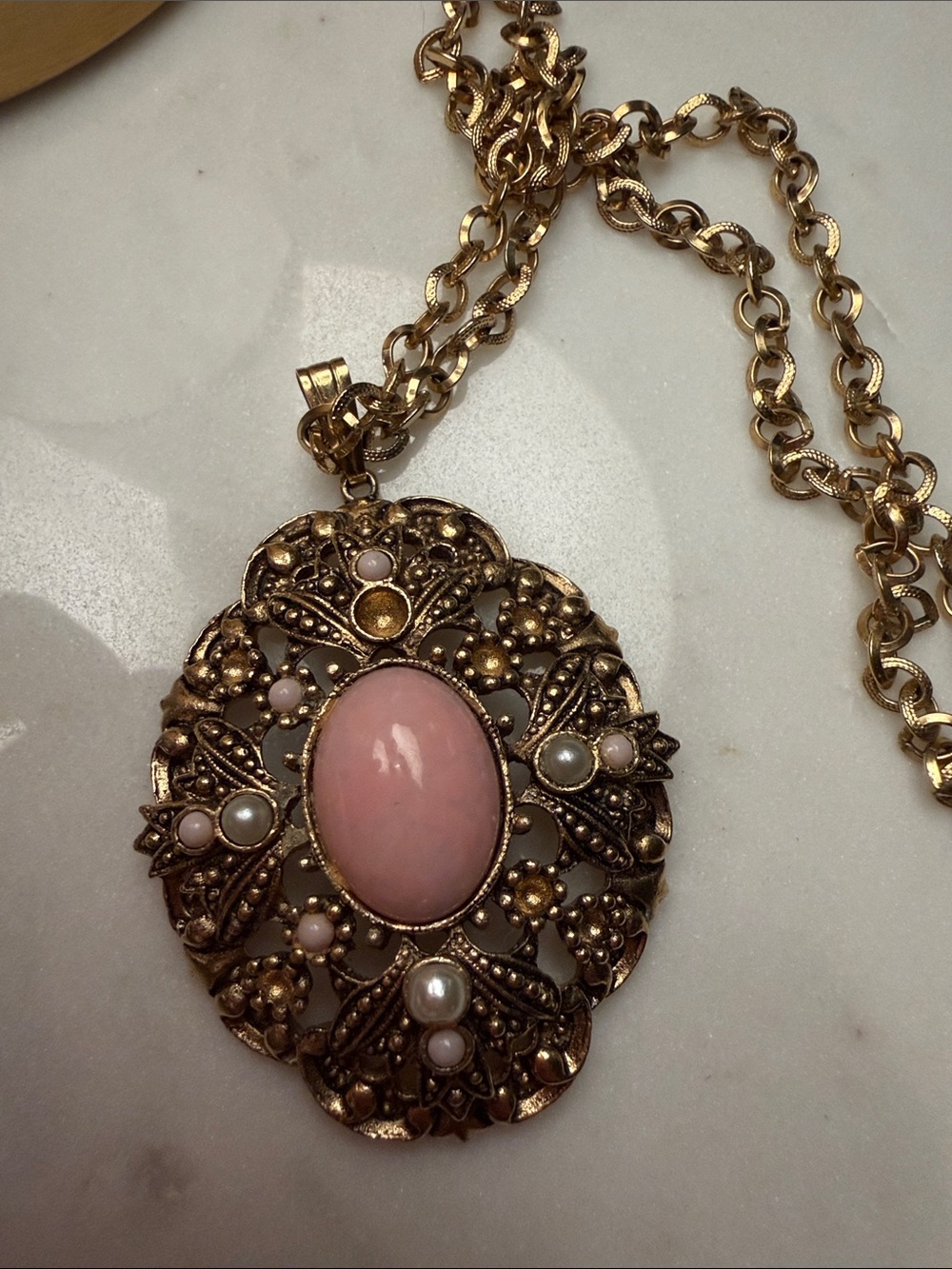 Vintage Avon Gold Tone Pendant Necklace with Pink Cabochon